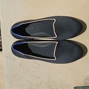 Size 8 black rothys